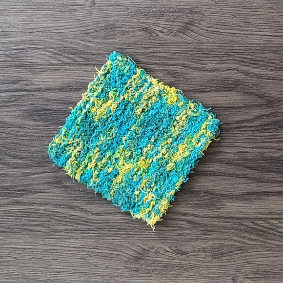 Hand Knit Dish Cloth and Mini Scrubbing Cloth - Picture 3 of 8